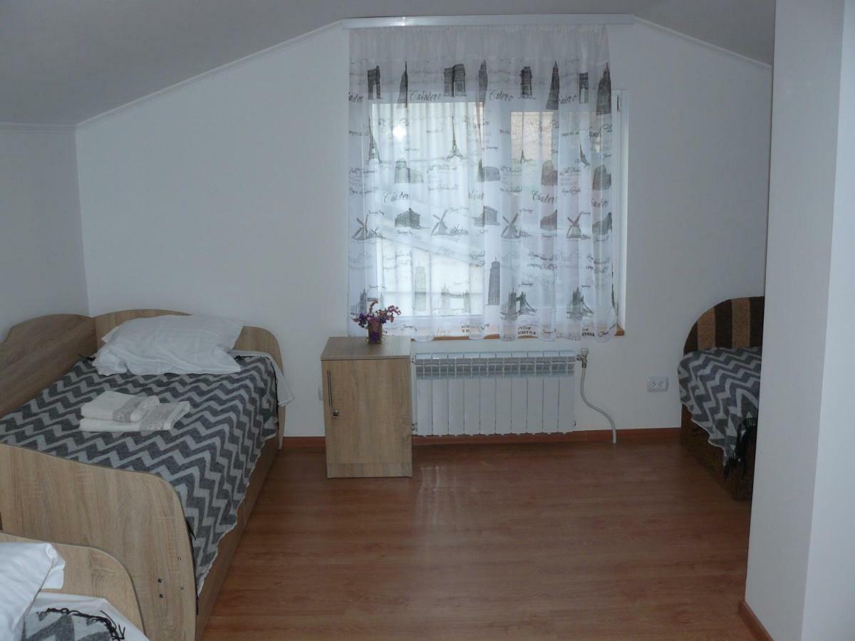 Hotel Hostynnyi Botsiun Dubno Zewnętrze zdjęcie